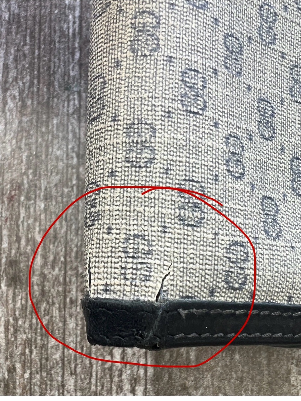 Gucci Navy and Beige Canvas Wallet with Gold GG Snap - Picture 9 of 10
